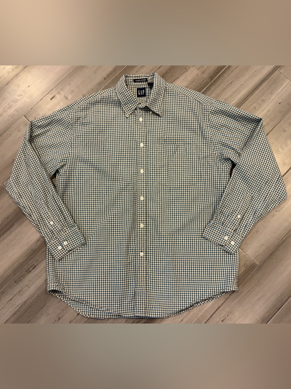 GAP Men’s Blue and White Gingham Button-Down Shirt